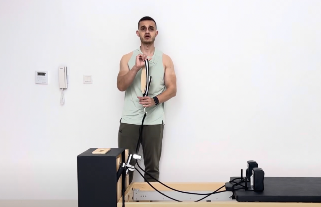 30. STRICT LATERAL SHOULDER RAISES | AGAINST SHORT BOX